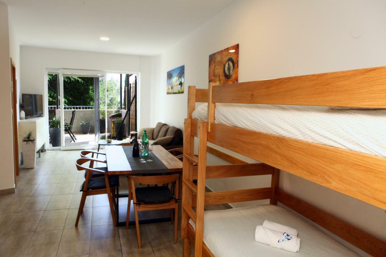 Trendy Apartment Izola Js Bagian luar foto