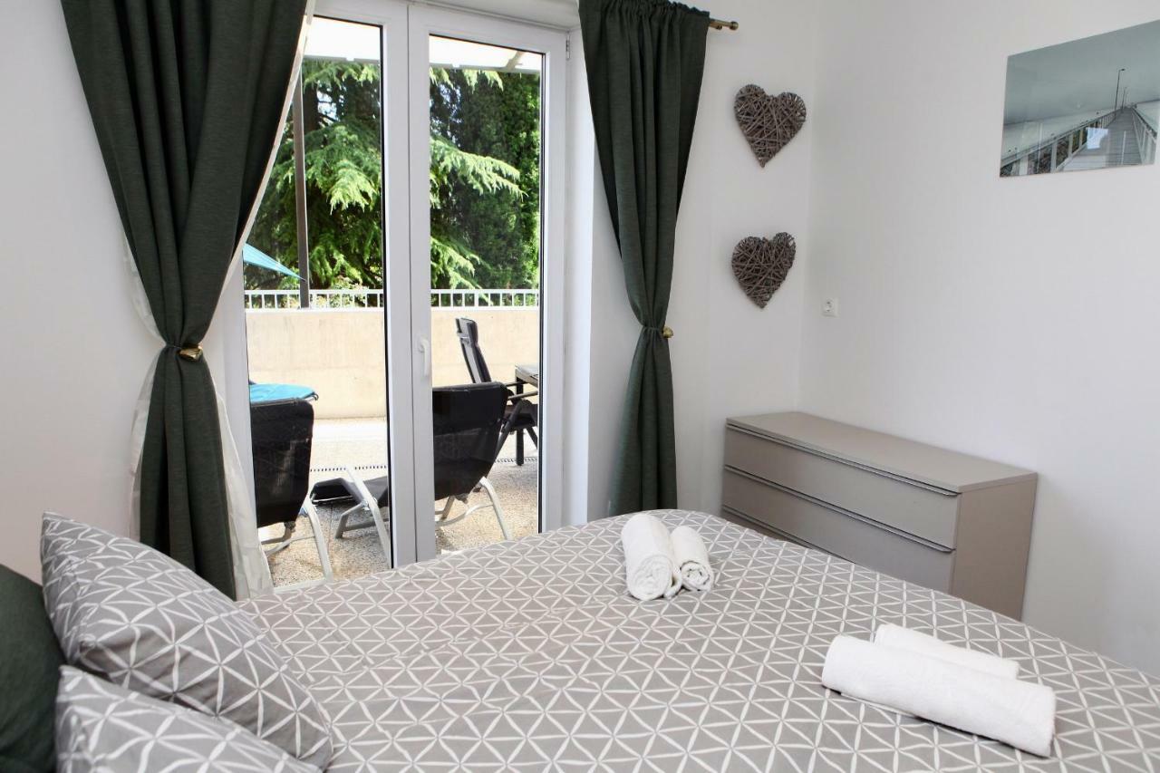 Trendy Apartment Izola Js Bagian luar foto