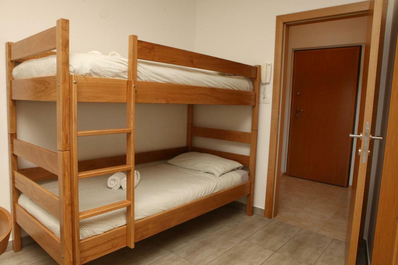 Trendy Apartment Izola Js Bagian luar foto