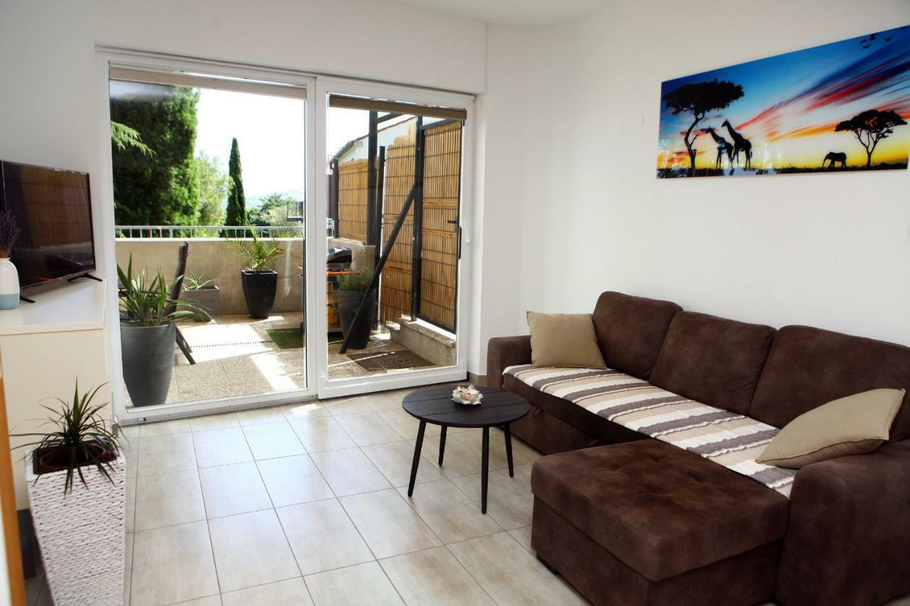 Trendy Apartment Izola Js Bagian luar foto