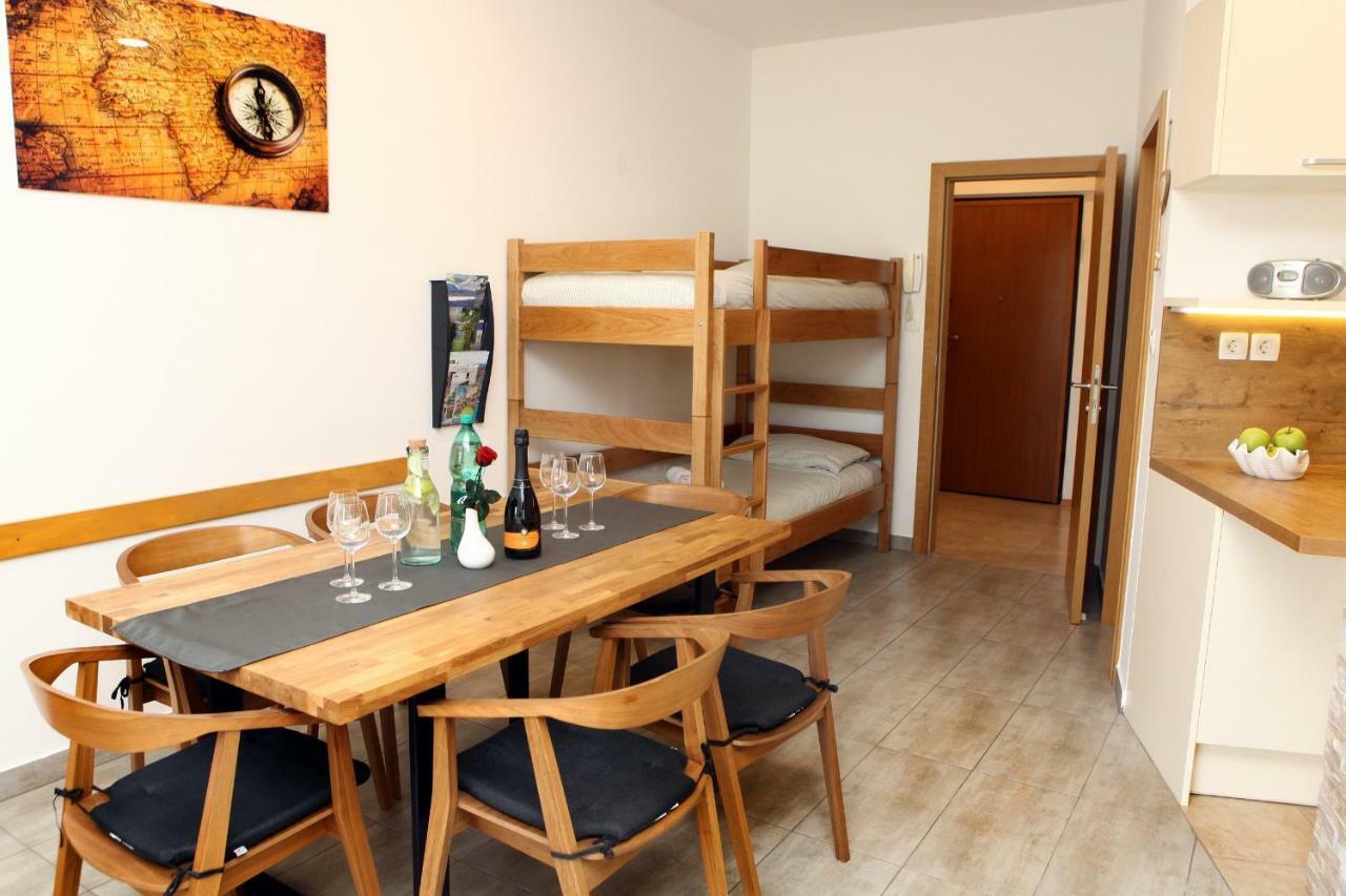 Trendy Apartment Izola Js Bagian luar foto
