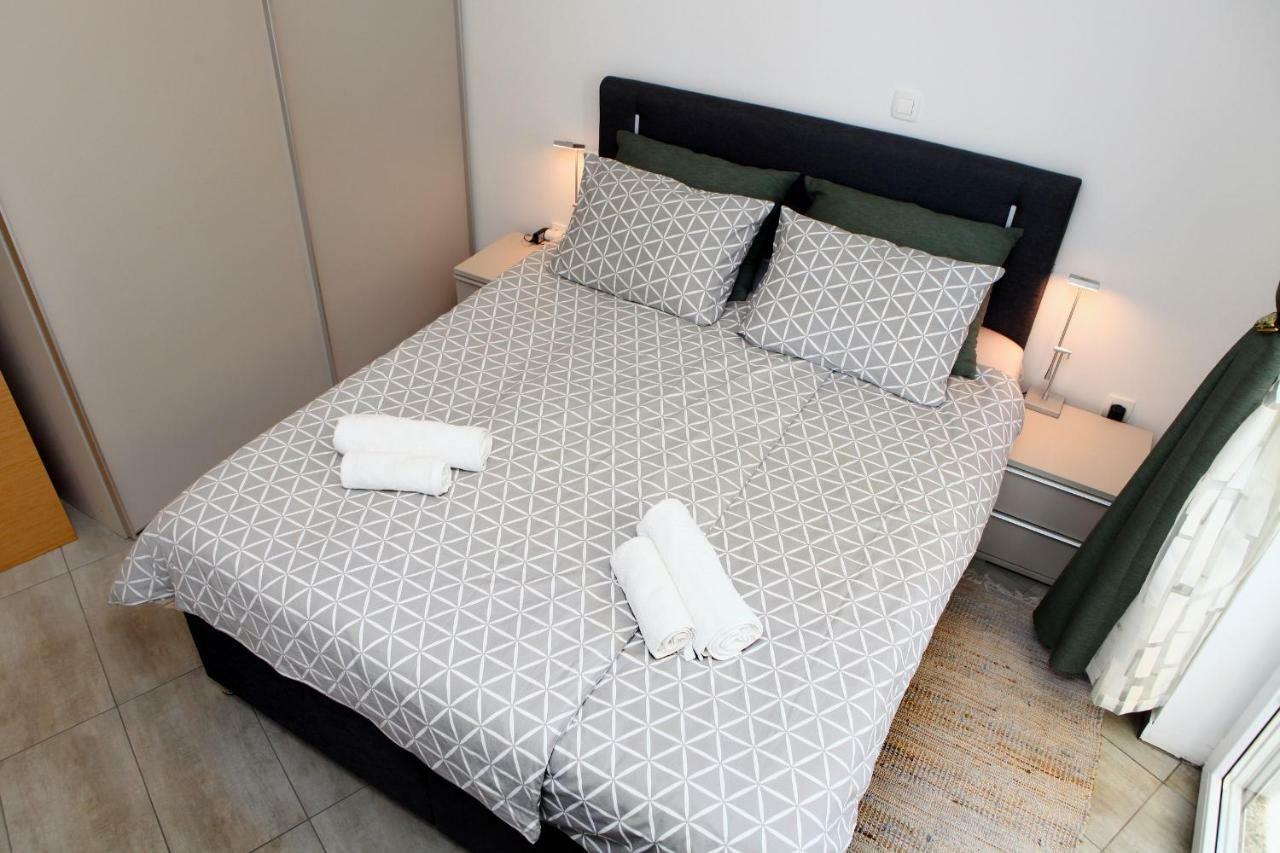 Trendy Apartment Izola Js Bagian luar foto